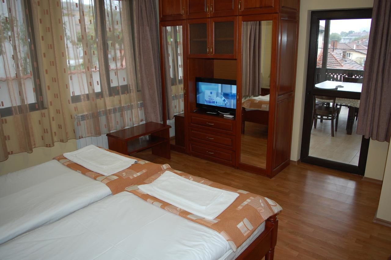 Гостевой дом Mutafova House Трявна