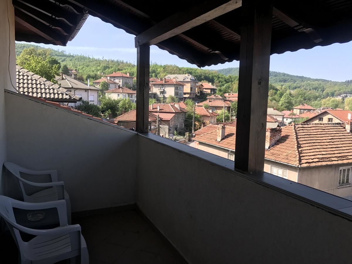 Гостевой дом Mutafova House Трявна